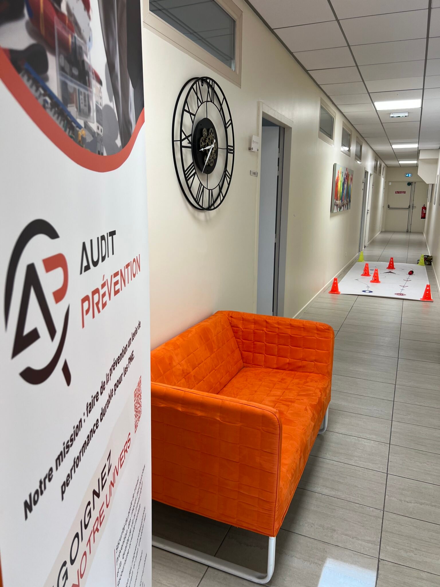 Espace d'accueil des locaux d'Audit Prévention à Grasse